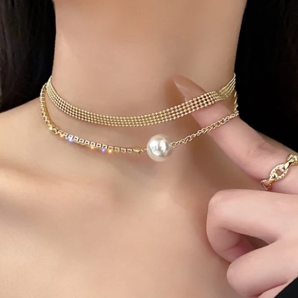 Jewelry - New 18k gold plated two layers Necklace